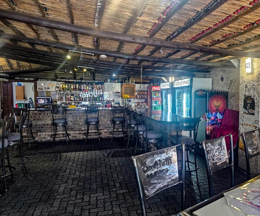 6 Bedroom Property for Sale in Oranjeville Free State